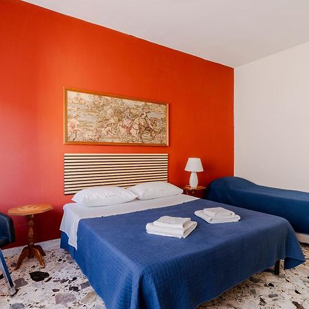 Casa Di Madre Antonia Hotel Brindisi Exterior photo